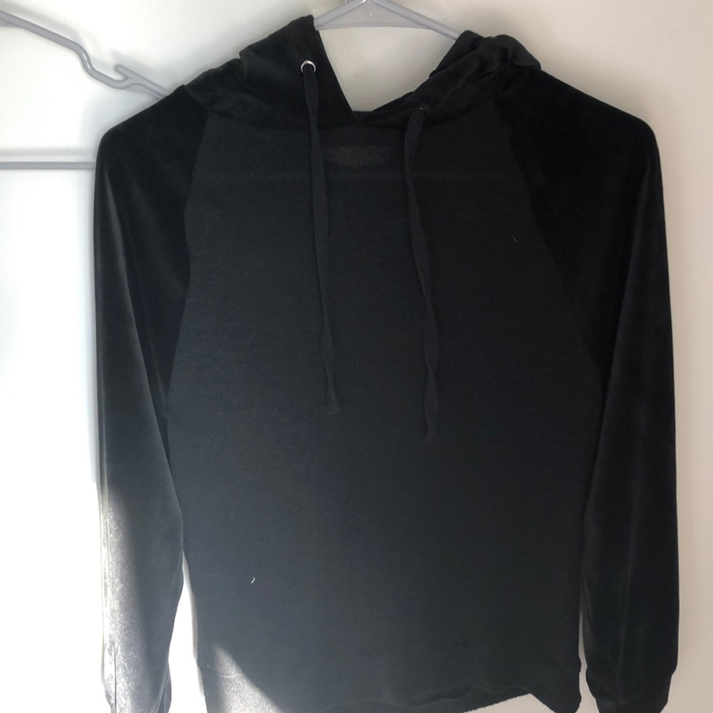 Light hoodie in black by pink rebublican